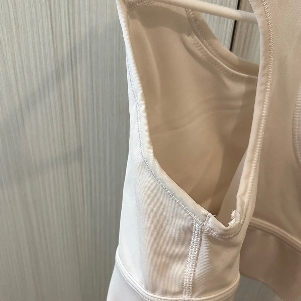 Nike Women's Dri Fit white sports bra - Picture 5 of 7